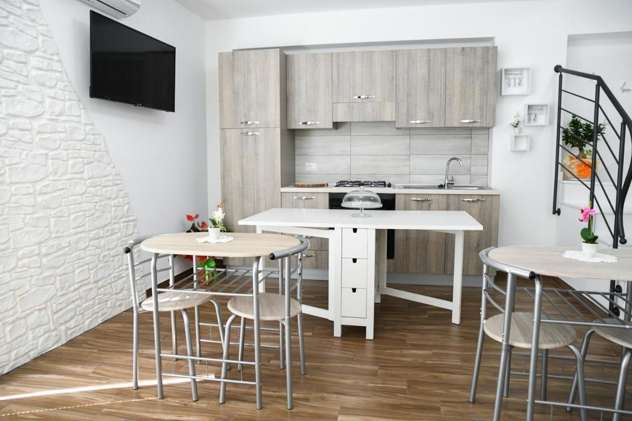 Bed and Breakfast Athena Шилла Экстерьер фото
