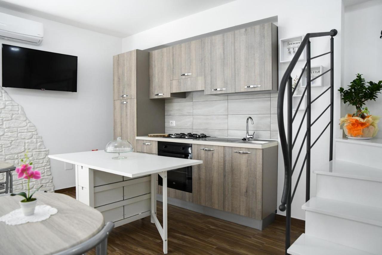 Bed and Breakfast Athena Шилла Экстерьер фото